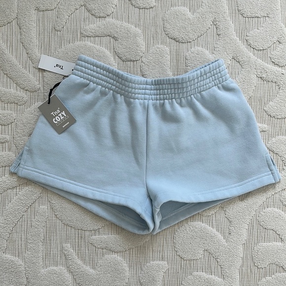 Aritzia Pants - Aritzia Tna Cozy fleece shorts